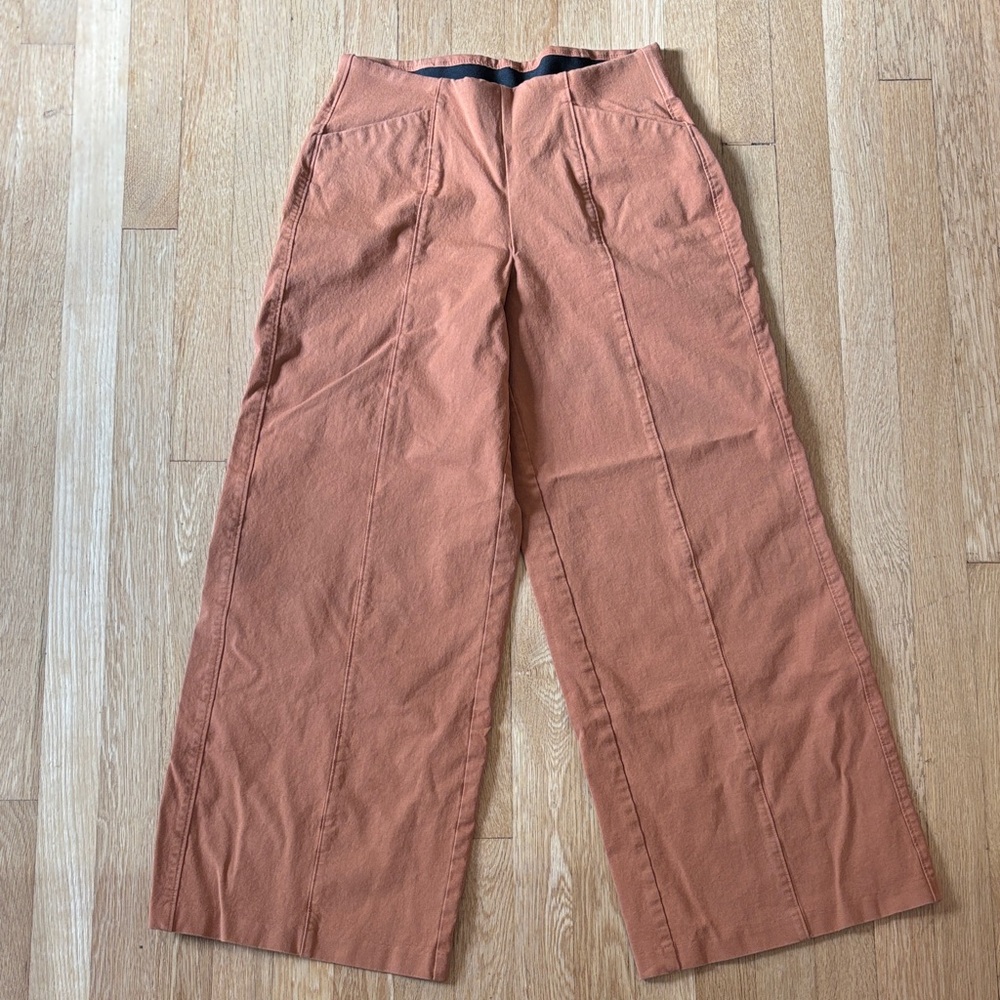 Old Navy Women's Wide Leg Pants in Tan